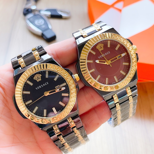 ブランド時計背面デザイン